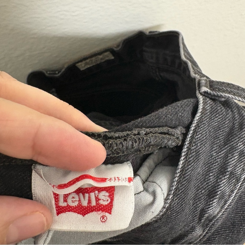 Levi's Premium 501 Women's Distressed Black Denim Cut-Off Shorts Button Fly - Picture 7 of 13